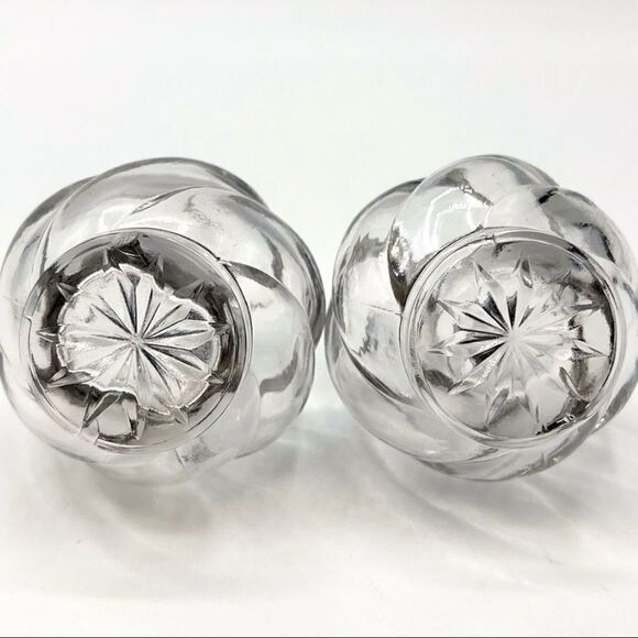 Vintage Swirl Clear Pressed Glass Chrome Metal Salt Pepper Shakers - Picture 10 of 12